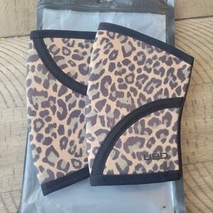 Workout compression knee sleeve